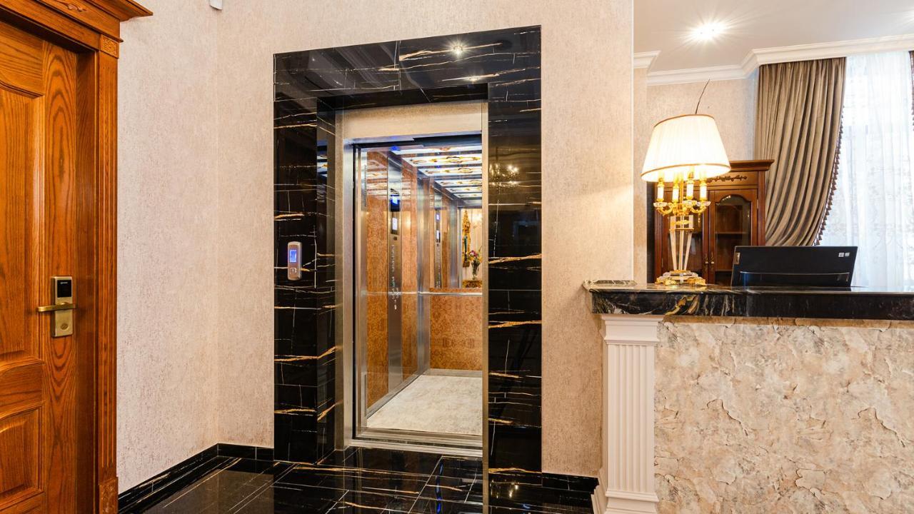 Gregory Boutique Hotel Kišiněv Exteriér fotografie A residential elevator