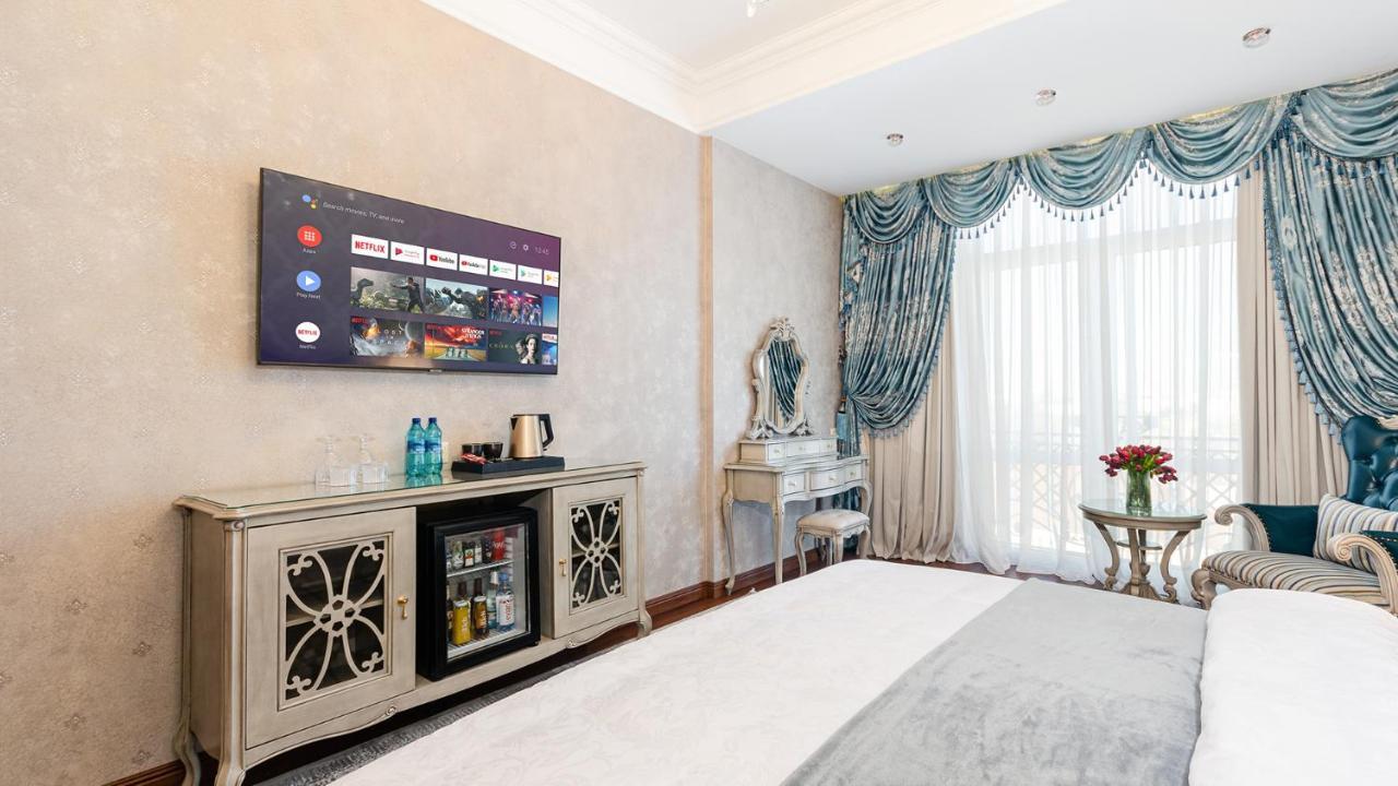 Gregory Boutique Hotel Kišiněv Exteriér fotografie A 4K UHD TV